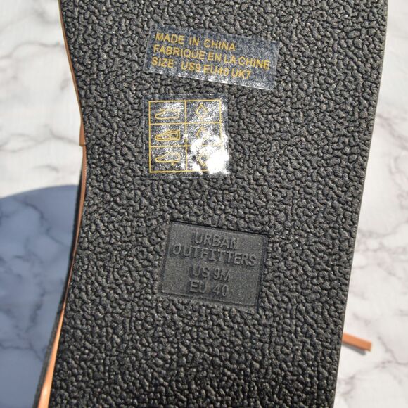 Urban Outfitters Platform Thong Wrap Sandals Size 9M - Picture 10 of 10